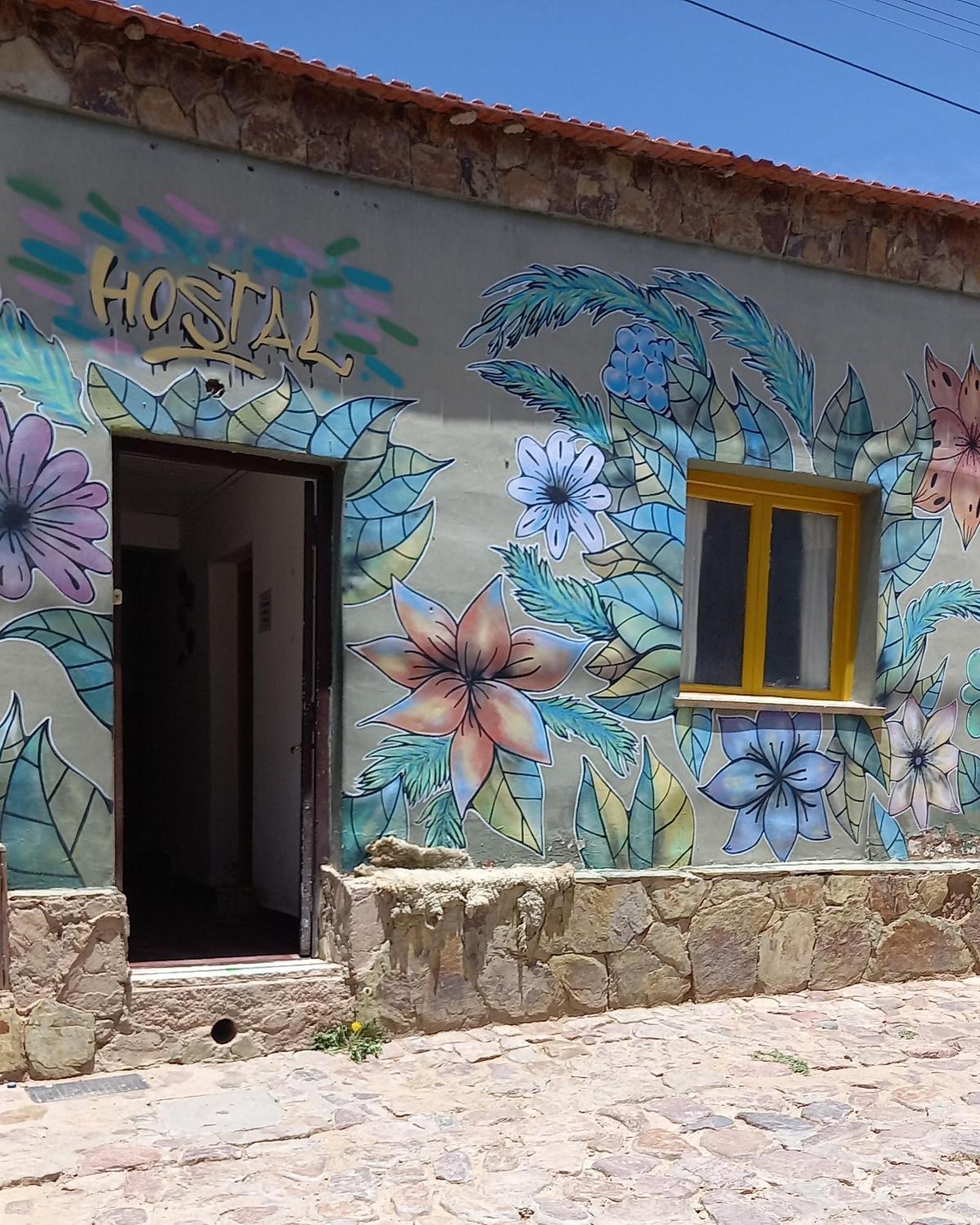 Hostal Amalaya Bed & Breakfast Humahuaca Exterior photo